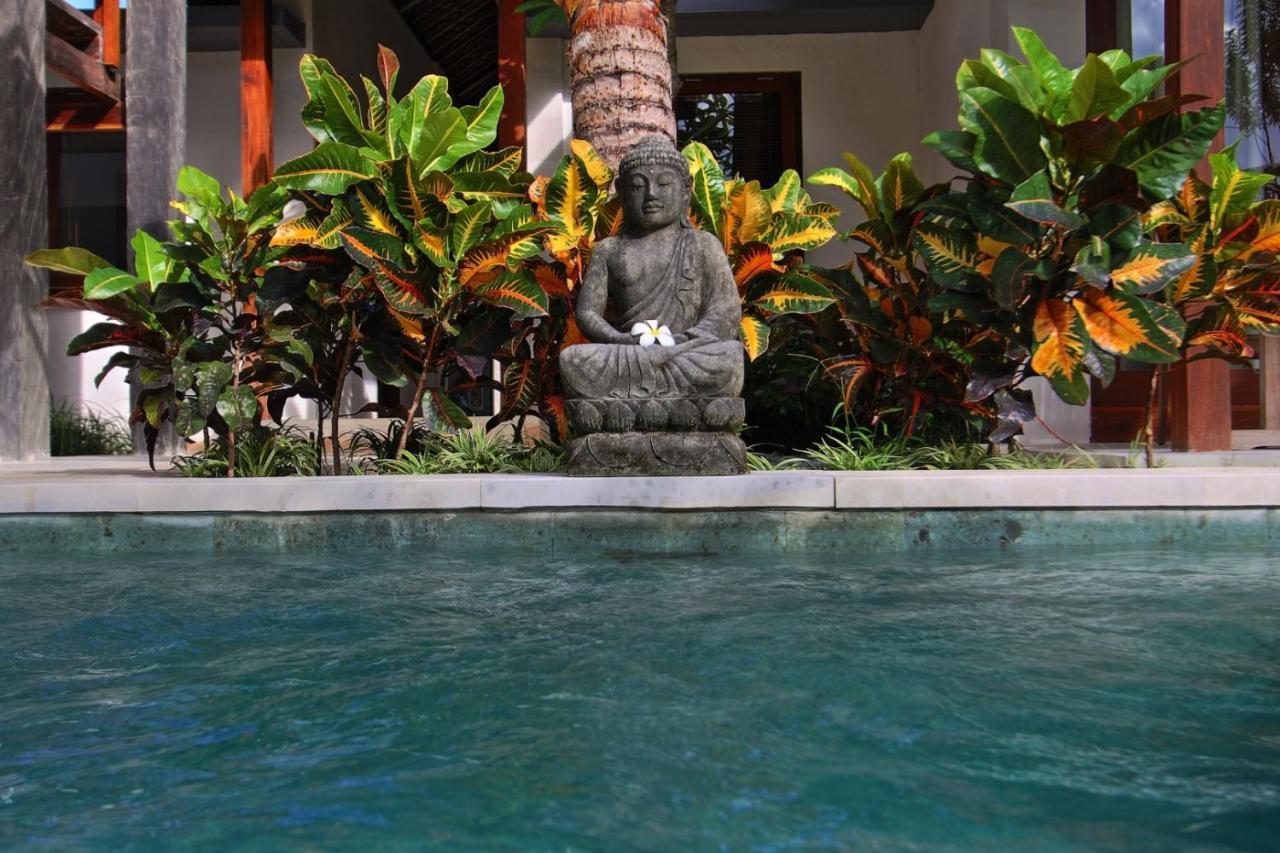 Villa Rumah Isah Candi Dasa  Exterior photo